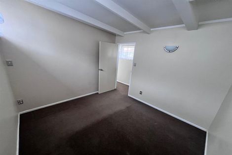 Photo of property in 2/127 Seabrook Avenue, New Lynn, Auckland, 0600