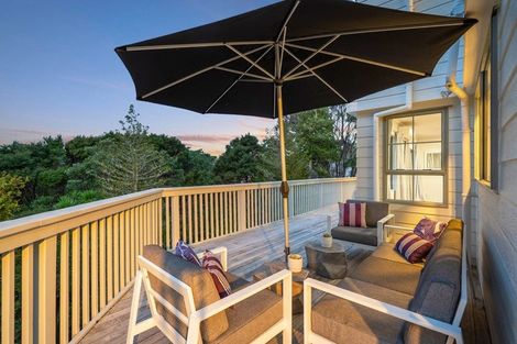 Photo of property in 44 Ravenstone Place, Chatswood, Auckland, 0626