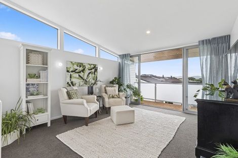 Photo of property in 32 Mantell Street, Seatoun, Wellington, 6022
