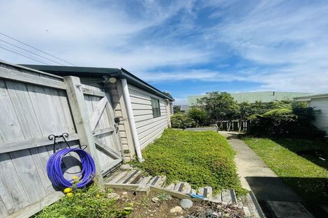 Photo of property in 6 Kekerenga Street, Strathmore Park, Wellington, 6022