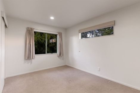 Photo of property in 1/51 Pupuke Road, Birkenhead, Auckland, 0627