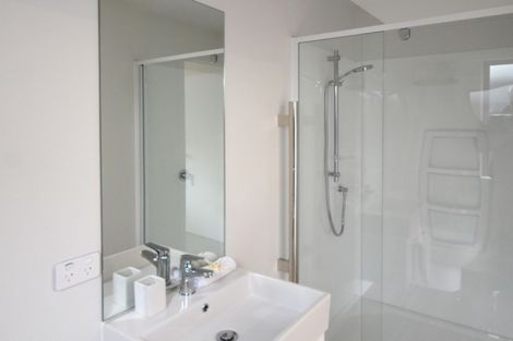 Photo of property in 2b Duke Street, Papakura, 2110