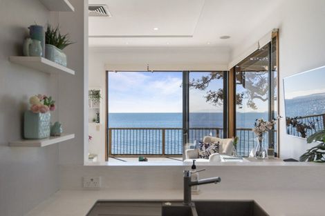 Photo of property in 19 View Road, Campbells Bay, Auckland, 0630