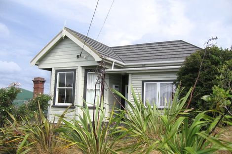 Photo of property in 9 Cam Street, Island Bay, Wellington, 6023