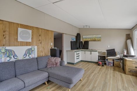 Photo of property in 2219 South Head Road, South Head, Helensville, 0874