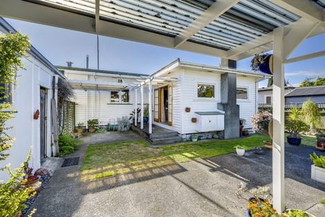 Photo of property in 4 Logan Avenue, Marewa, Napier, 4110