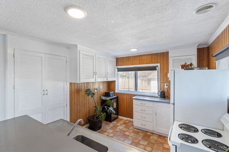 Photo of property in 5 Ihaia Street, Waitara, 4320