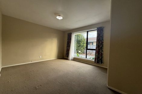 Photo of property in 74 Denise Crescent, Hornby, Christchurch, 8042