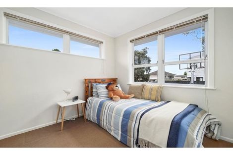 Photo of property in 1/8 Arrow Road, Forrest Hill, Auckland, 0620