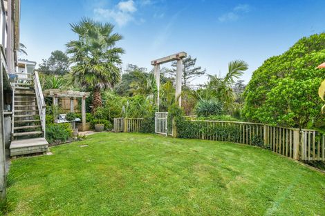 Photo of property in 8 Hoskins Avenue, Hillsborough, Auckland, 1042