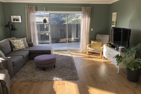 Photo of property in 120 Amesbury Drive, Churton Park, Wellington, 6037