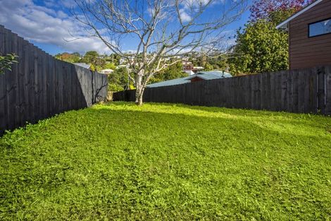 Photo of property in 2/17 Greenvalley Rise, Glenfield, Auckland, 0629