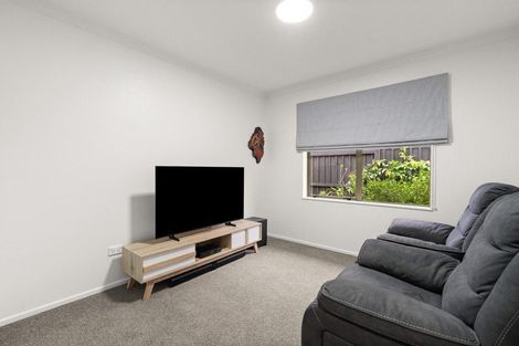 Photo of property in 11 Saint Kilda Place, Papamoa Beach, Papamoa, 3118