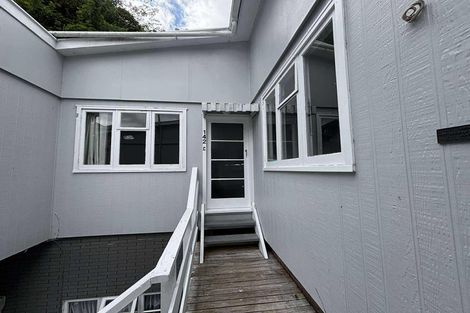 Photo of property in 142 Aro Street, Aro Valley, Wellington, 6021