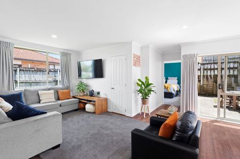 Photo of property in 58 Kaiwaka Road, Waiuku, 2123