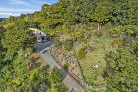 Photo of property in 54 Paparoa Station Road, Paparoa, 0571