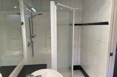 Photo of property in 89a Mt Lebanon Crescent, The Gardens, Auckland, 2105