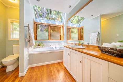 Photo of property in 72a Heretaunga Square, Silverstream, Upper Hutt, 5019