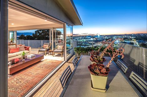 Photo of property in 26 Hipango Terrace, Durie Hill, Whanganui, 4500