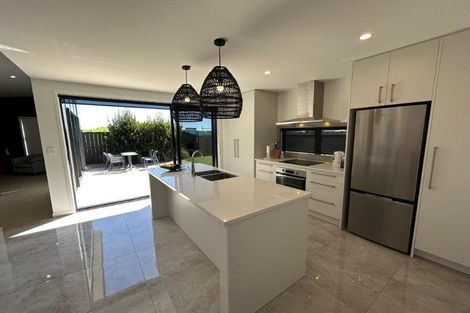 Photo of property in 2 Franks Way, Papamoa Beach, Papamoa, 3118