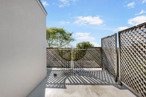 Photo of property in 3a Woodside Avenue, Northcote, Auckland, 0627