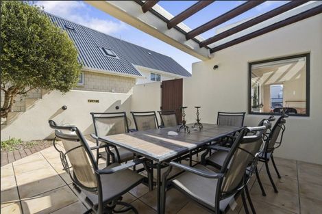 Photo of property in 25 Jordan Street, Island Bay, Wellington, 6023