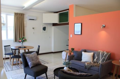 Photo of property in 41a Tamworth Crescent, Newlands, Wellington, 6037