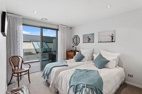 Photo of property in 1/64 Holly Road, St Albans, Christchurch, 8014