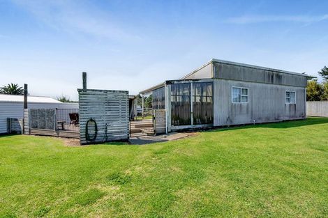 Photo of property in 6 Kawei Road, Ohawe, Hawera, 4671