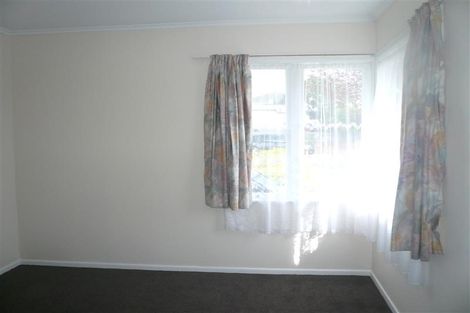Photo of property in 34 Woodford Avenue, Henderson, Auckland, 0610