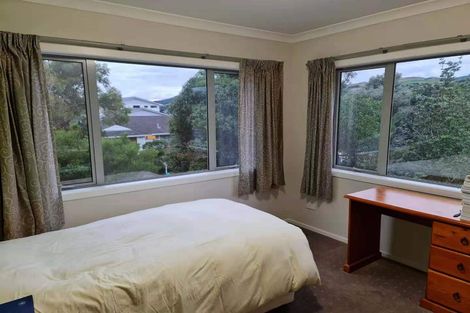 Photo of property in 2c Mckeefry Grove, Tawa, Wellington, 5028
