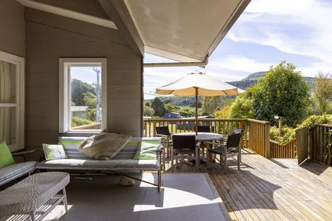 Photo of property in 33 Pihanga Road, Kuratau, Turangi, 3381