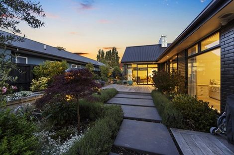 Photo of property in 17 Lees Road, Strowan, Christchurch, 8052