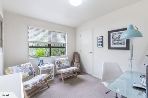 Photo of property in 2/660 Beach Road, Browns Bay, Auckland, 0630