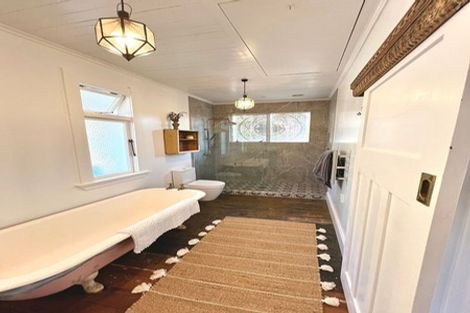 Photo of property in 20 Mcfarlane Street, Oakura, 4314