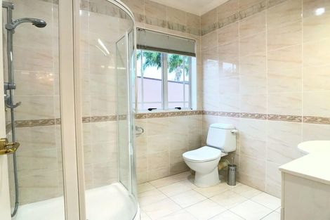 Photo of property in 19 Mansion Court, West Harbour, Auckland, 0618