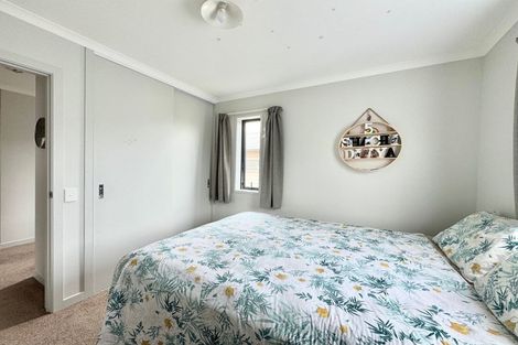 Photo of property in 64 Kaimoana Street, Weymouth, Auckland, 2103