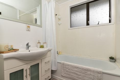 Photo of property in 43b Hibiscus Avenue, Hamilton Lake, Hamilton, 3204