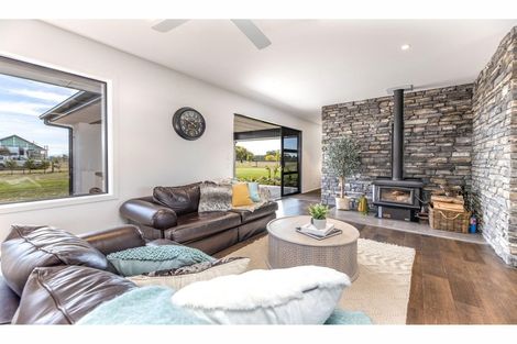 Photo of property in 25 Hallfield Drive, Ohoka, Kaiapoi, 7692