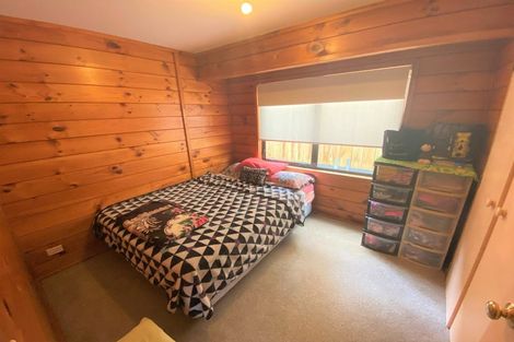 Photo of property in 1/100 Bond Crescent, Forrest Hill, Auckland, 0620