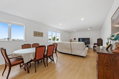 Photo of property in 31 Karaka Street, Helensville, 0800