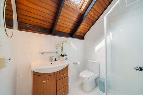 Photo of property in 68 Kaurilands Road, Titirangi, Auckland, 0604