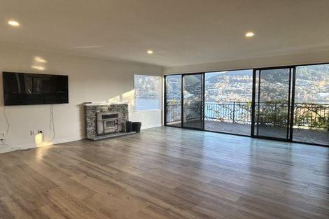 Photo of property in 64 Oregon Drive, Kelvin Heights, Queenstown, 9300