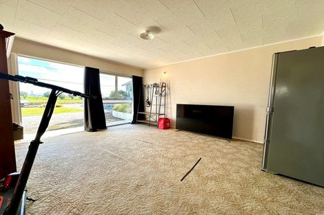 Photo of property in 16 Barnego Road, Balclutha, 9230