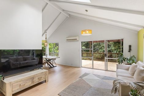 Photo of property in 3/40 Radiata Lane, Chatswood, Auckland, 0626