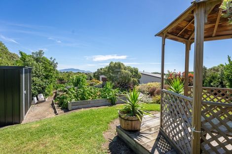 Photo of property in 52 Harakeke Road, Te Horo, Otaki, 5581