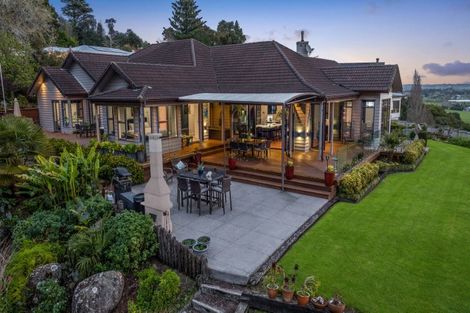 Photo of property in 39 Harry Dreadon Road, Opaheke, Papakura, 2584