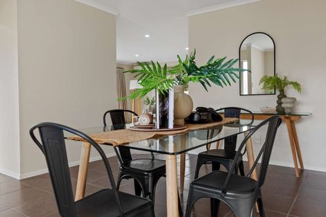 Photo of property in 17 Coles Cove, Papamoa Beach, Papamoa, 3118