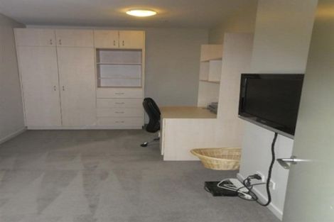 Photo of property in City Lodge Apartments, 401/115 Vivian Street, Te Aro, Wellington, 6011