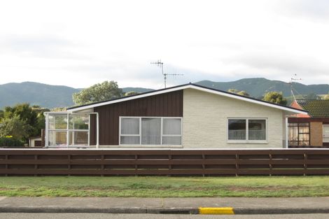 Photo of property in 122a Hillcrest Road, Raumati Beach, Paraparaumu, 5032